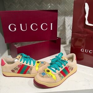 Sneakers with Green & Red Web Stripe